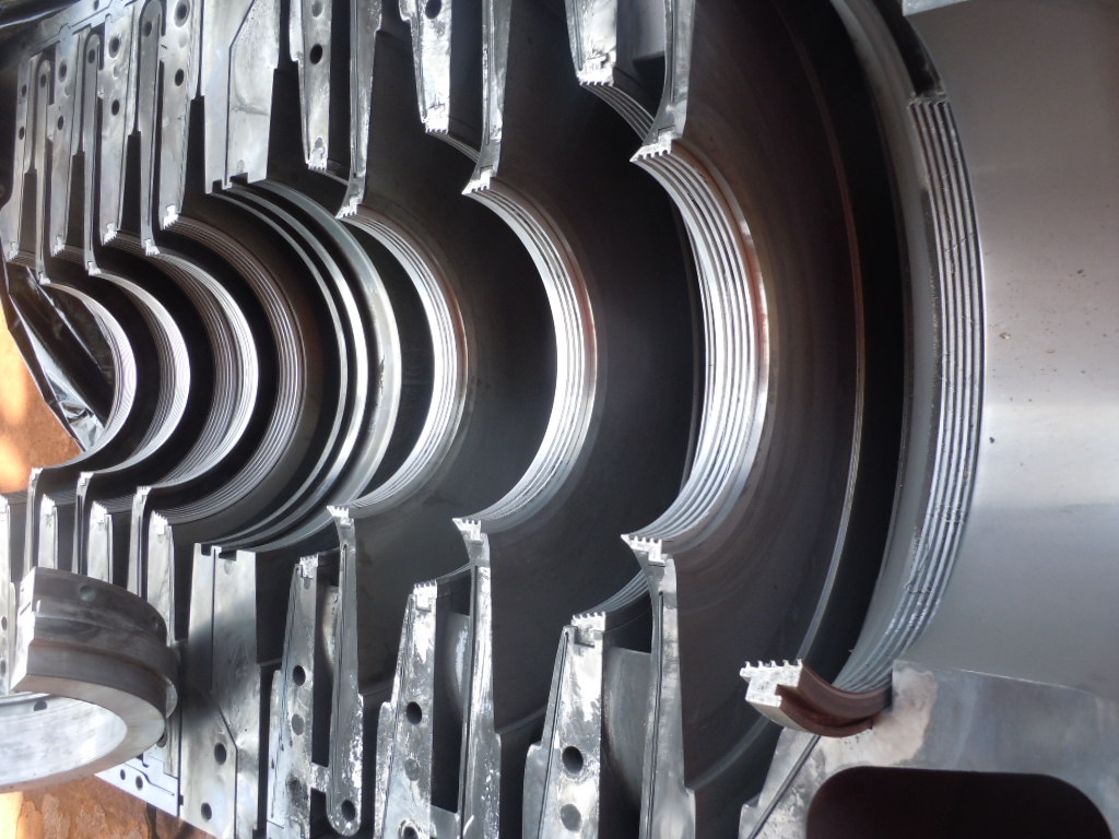 Compressor bundle and casing internals during inspection